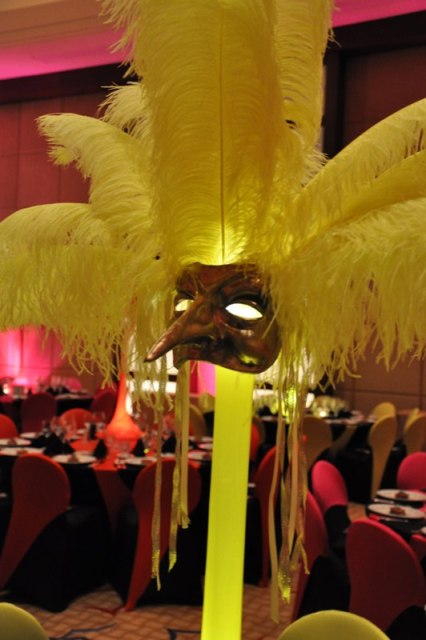 Feathers Centerpieces FCP-23
