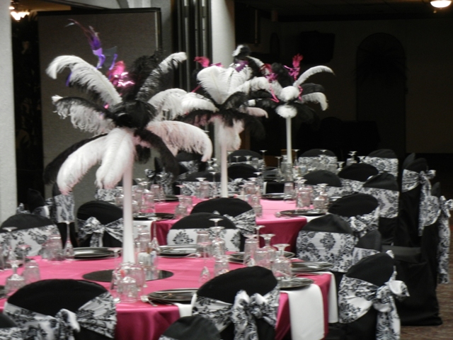 Center Pieces Feathers