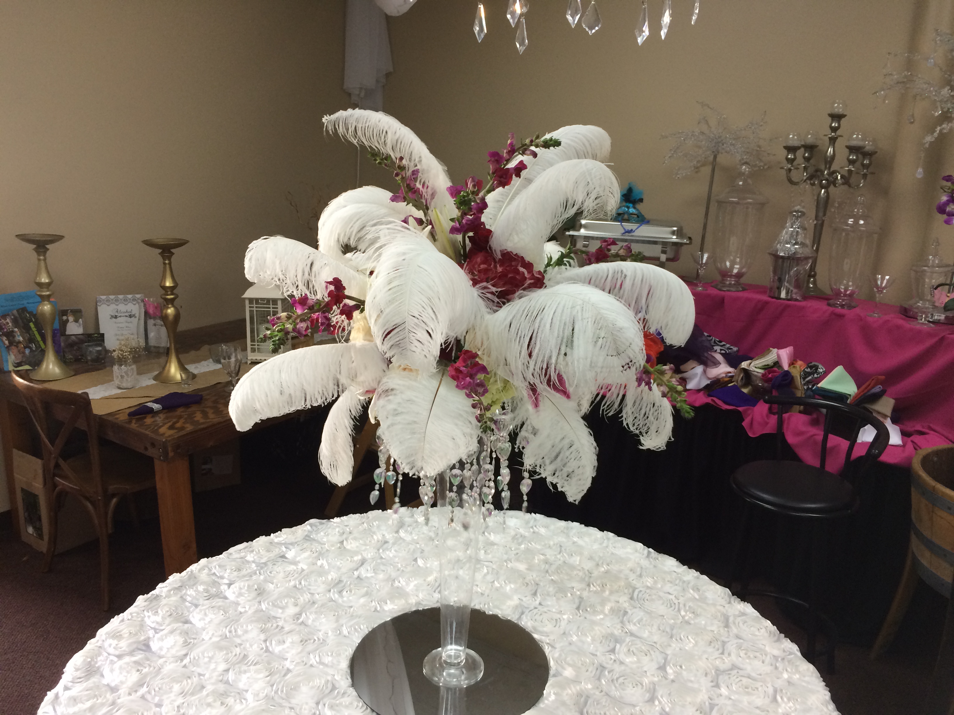 Feathers Centerpieces FCP-101